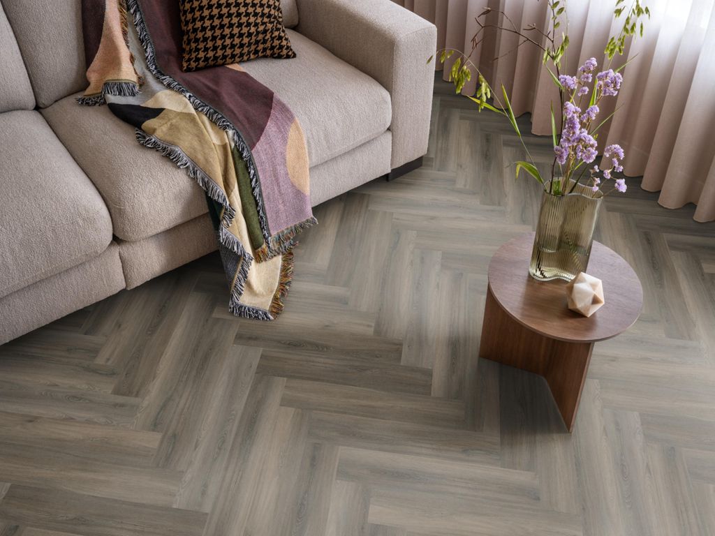 Ambiant Spigato Avanto Dark grey pvc vloer in een interieur