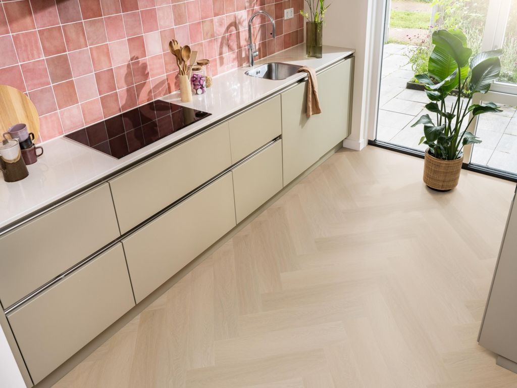 Ambiant Spigato Estino pvc vloer in een interieur