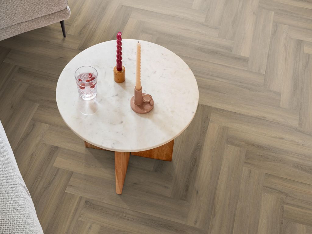 Ambiant Spigato Avanto Light brown pvc vloer in een interieur